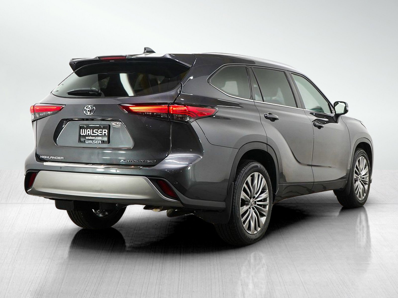 Used 2021 Toyota Highlander Platinum AWD/4WD image 5