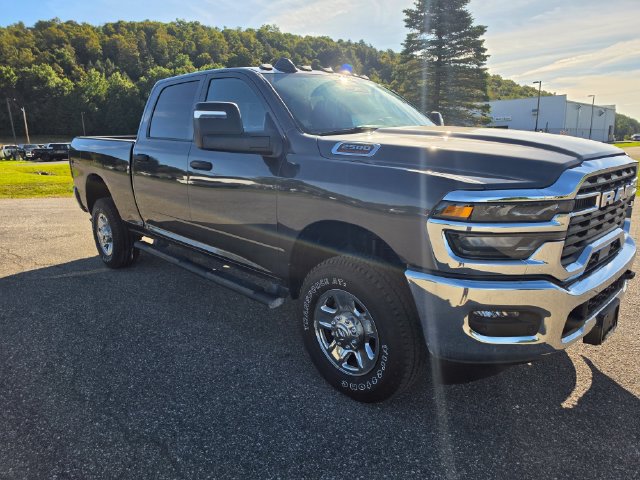 Used 2026 RAM 2500 Tradesman AWD/4WD image 3