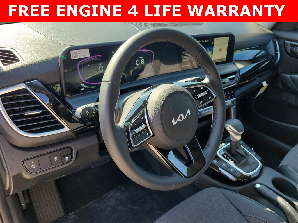 New 2025 Kia Seltos S image 6