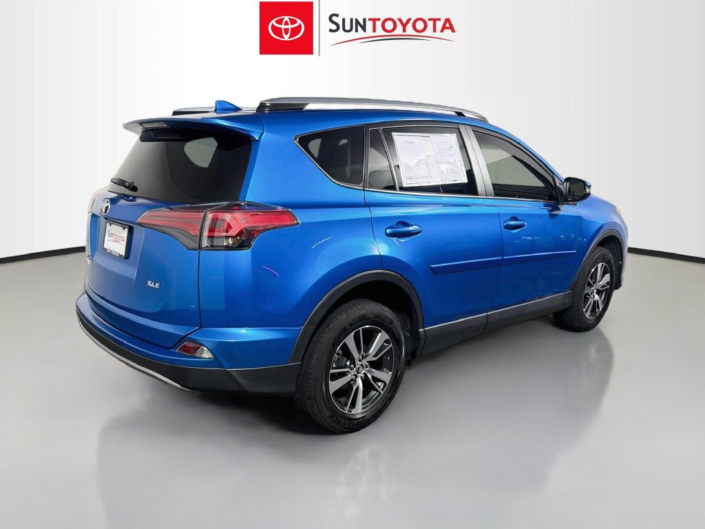 Used 2017 Toyota RAV4 XLE FWD image 3
