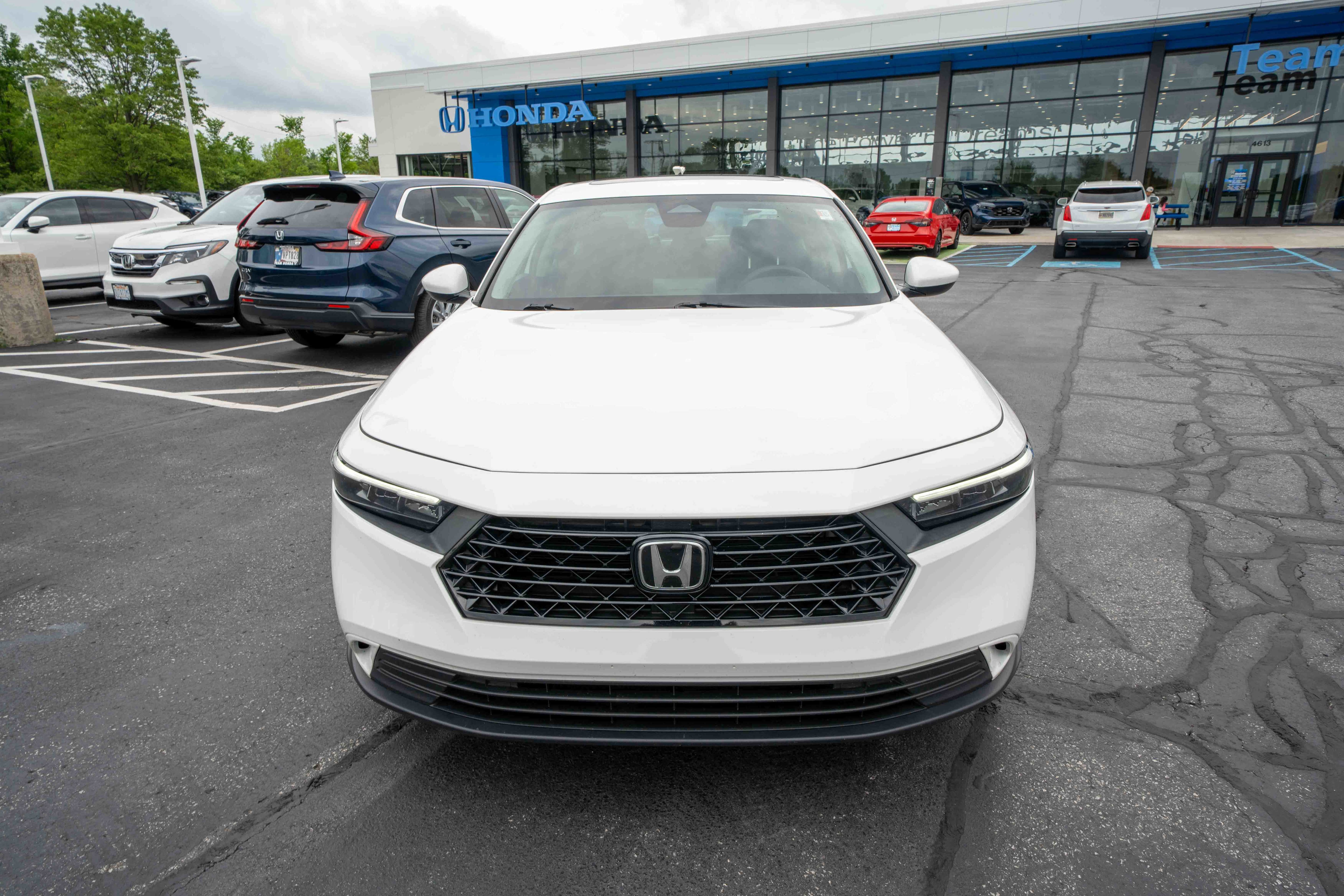 Used 2024 Honda Accord EX image 2