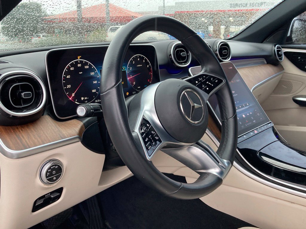 Used 2024 Mercedes-Benz C 300 Sedan image 6