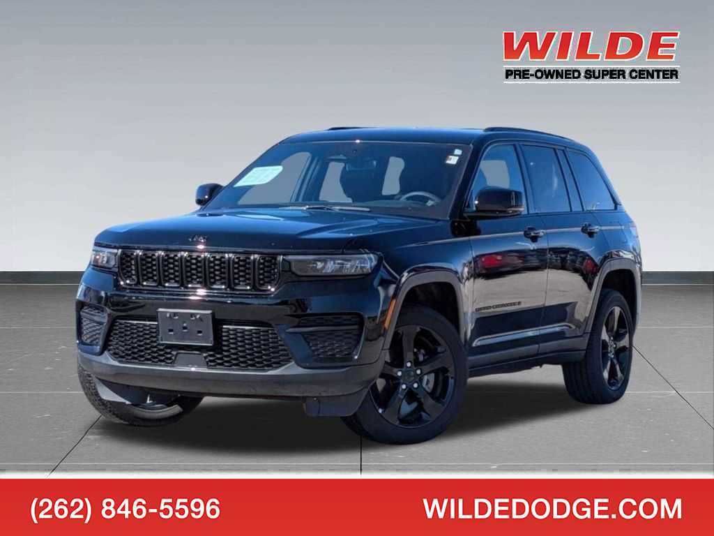 Used 2023 Jeep Grand Cherokee Altitude