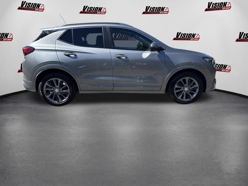 Used 2023 Buick Encore GX Select w/ Sport Touring Package FWD image 4
