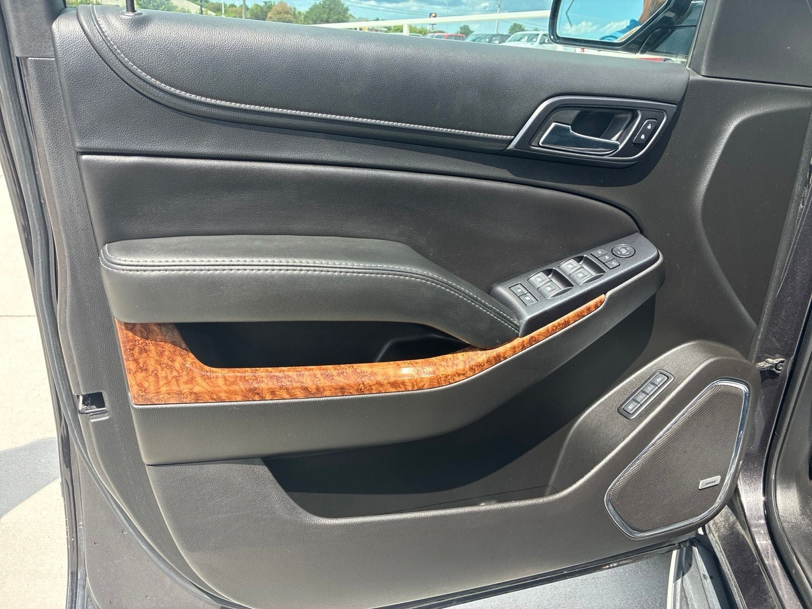 Used 2018 Chevrolet Tahoe Premier AWD/4WD image 16