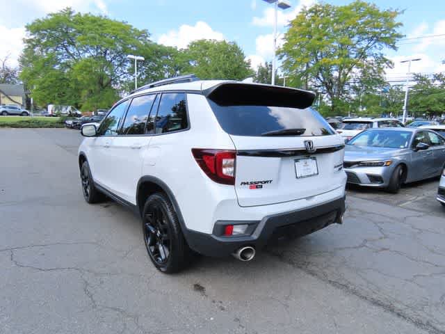 Certified 2024 Honda Passport Black Edition image 4