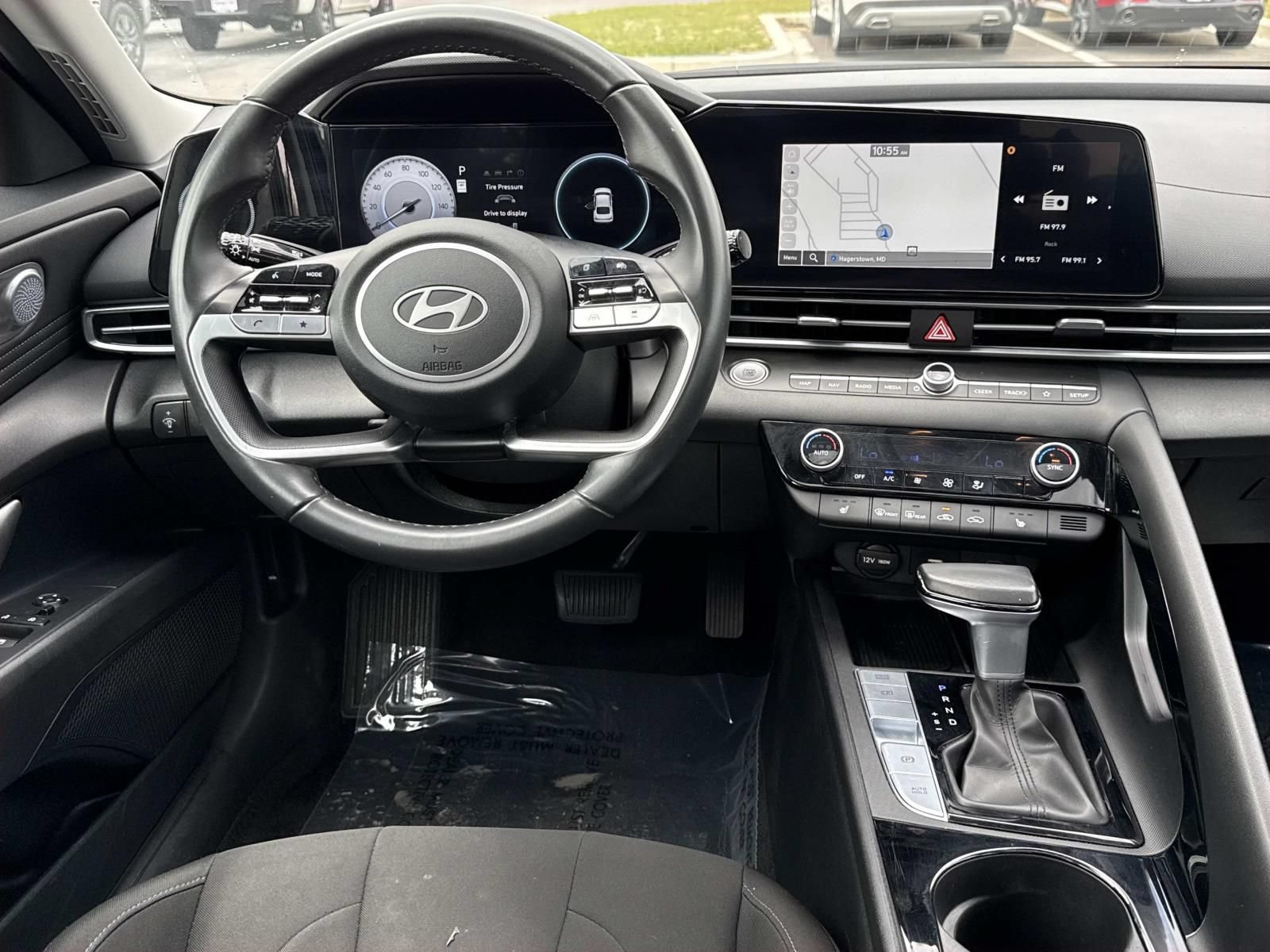 Used 2025 Hyundai Elantra SEL FWD image 8