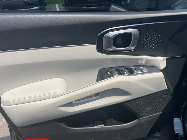 Used 2022 Kia Sorento EX w/ Panoramic Sunroof Package image 20