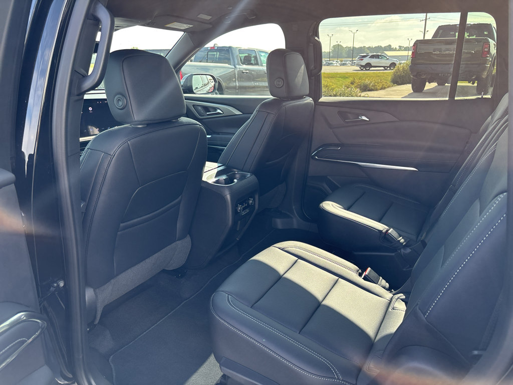 Used 2026 Chevrolet Traverse LT w/ Driver Confidence Package FWD image 25