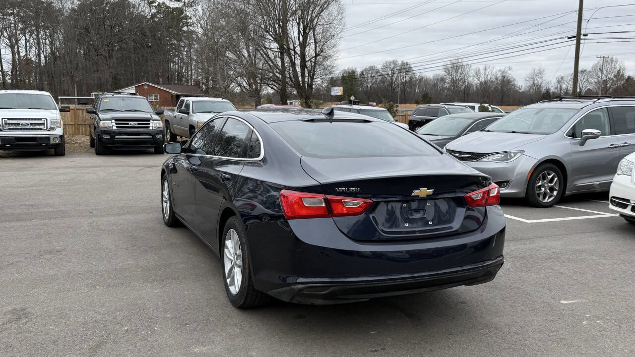 Used 2017 Chevrolet Malibu LT image 4