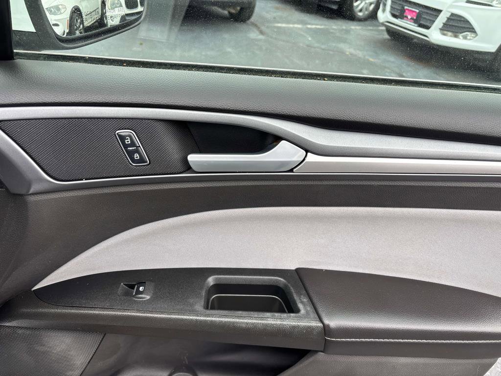 Used 2014 Ford Fusion S image 15