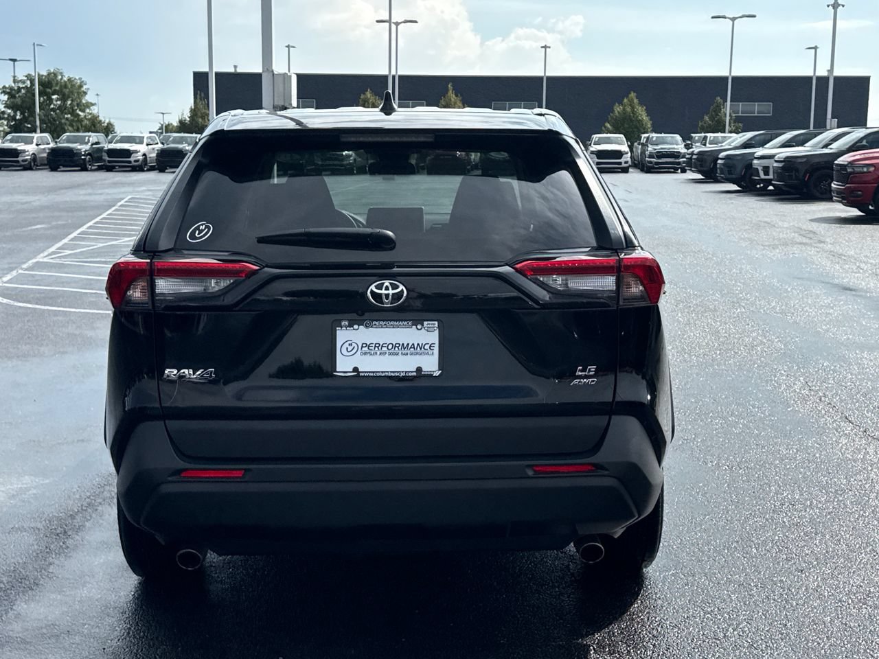 Used 2025 Toyota RAV4 LE AWD/4WD image 4