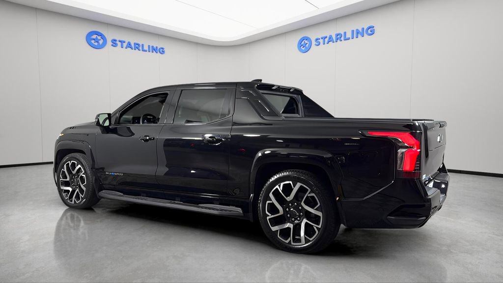 Certified 2024 Chevrolet Silverado EV RST image 5