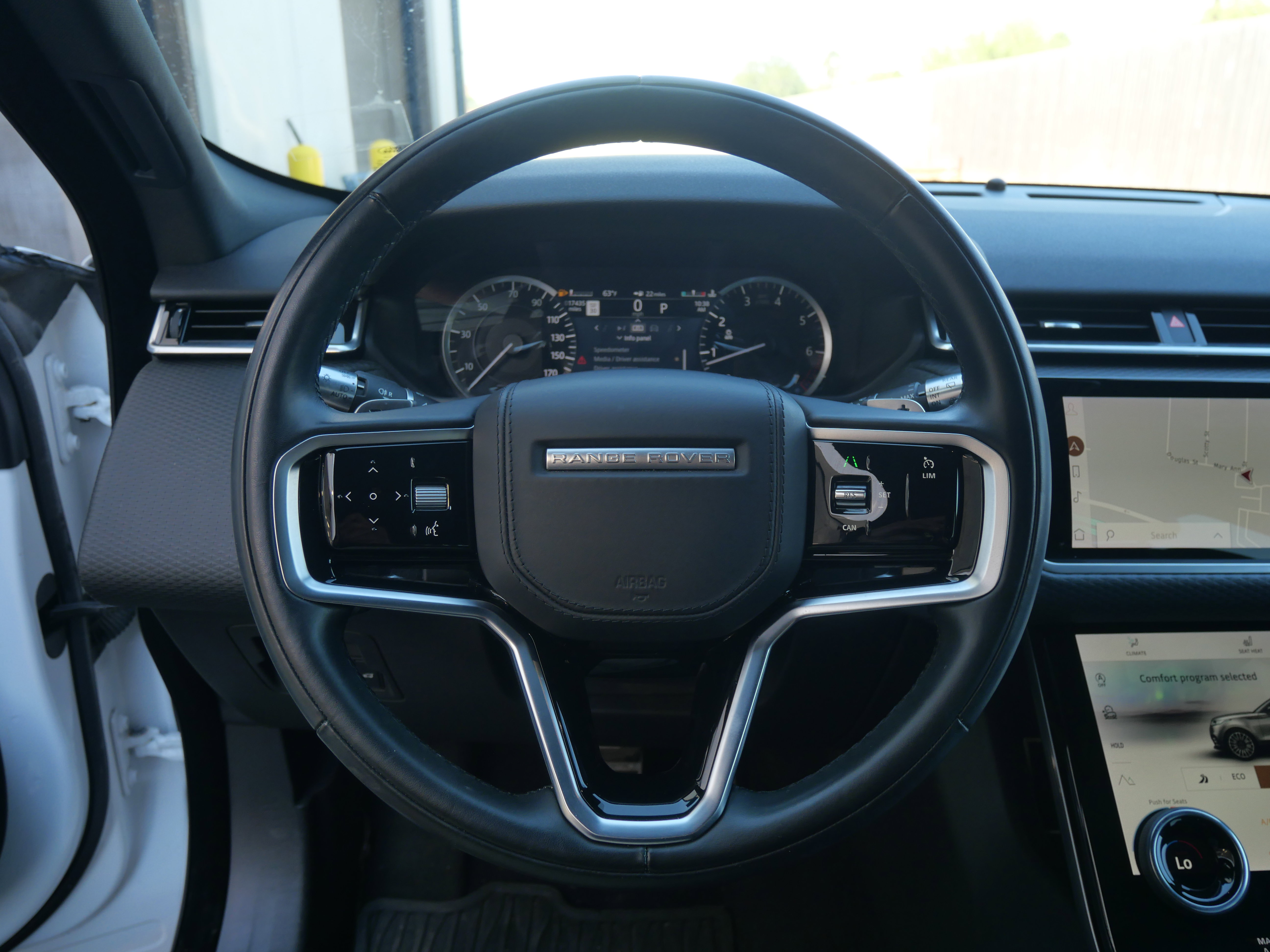 Used 2022 Land Rover Range Rover Velar R-Dynamic S image 21