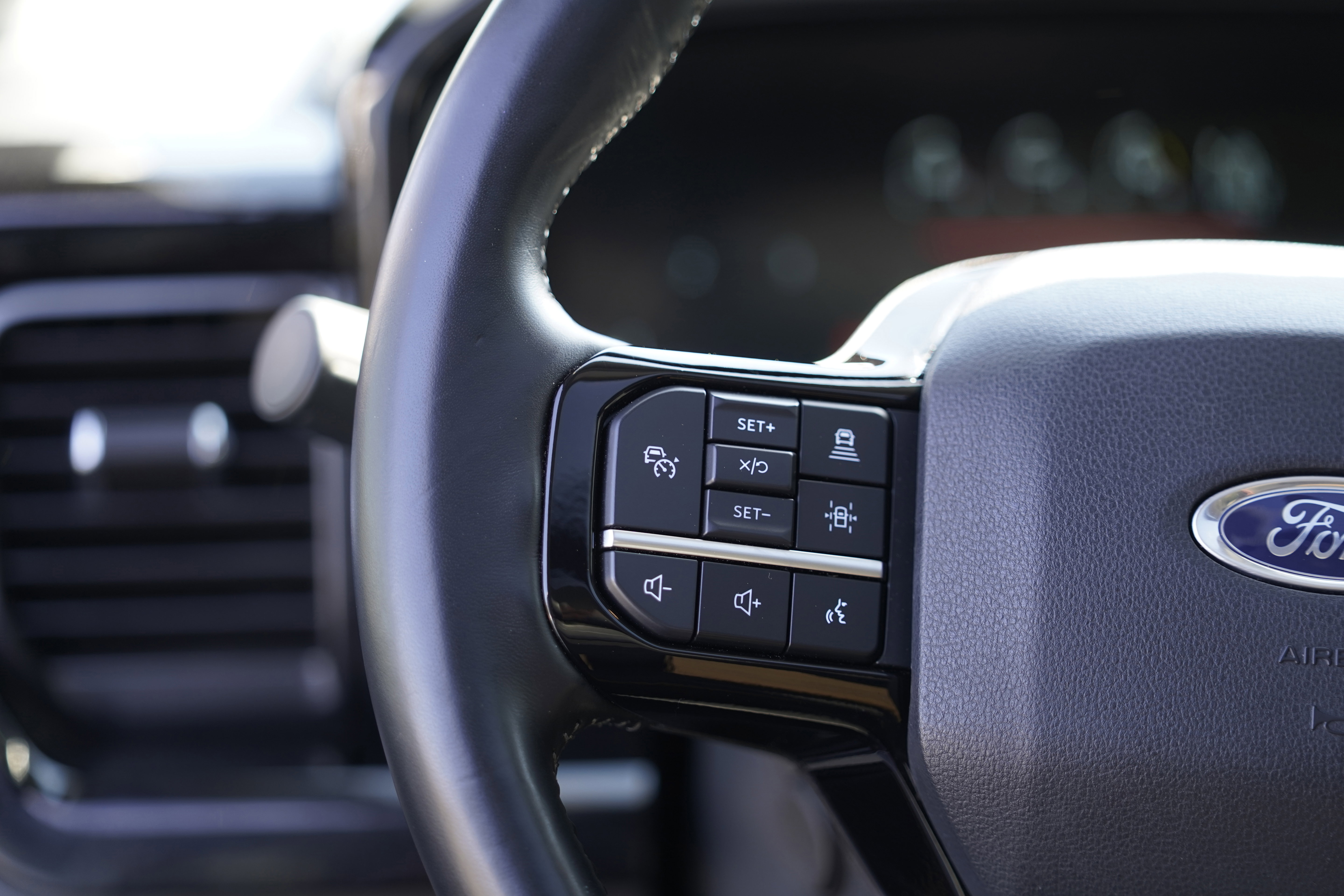 Used 2023 Ford F250 Lariat w/ Lariat Ultimate Package image 22