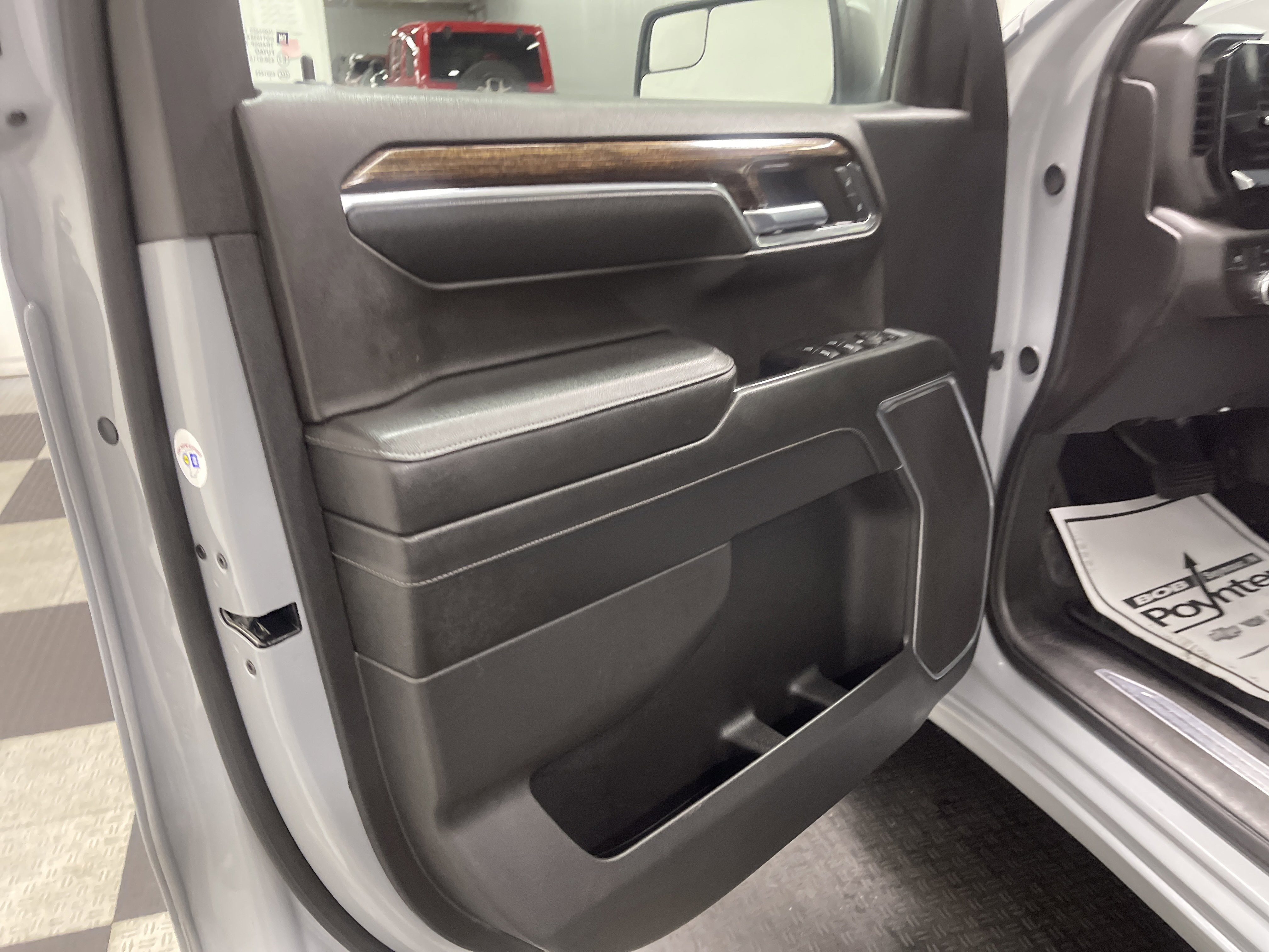 Used 2024 GMC Sierra 1500 SLE AWD/4WD image 10