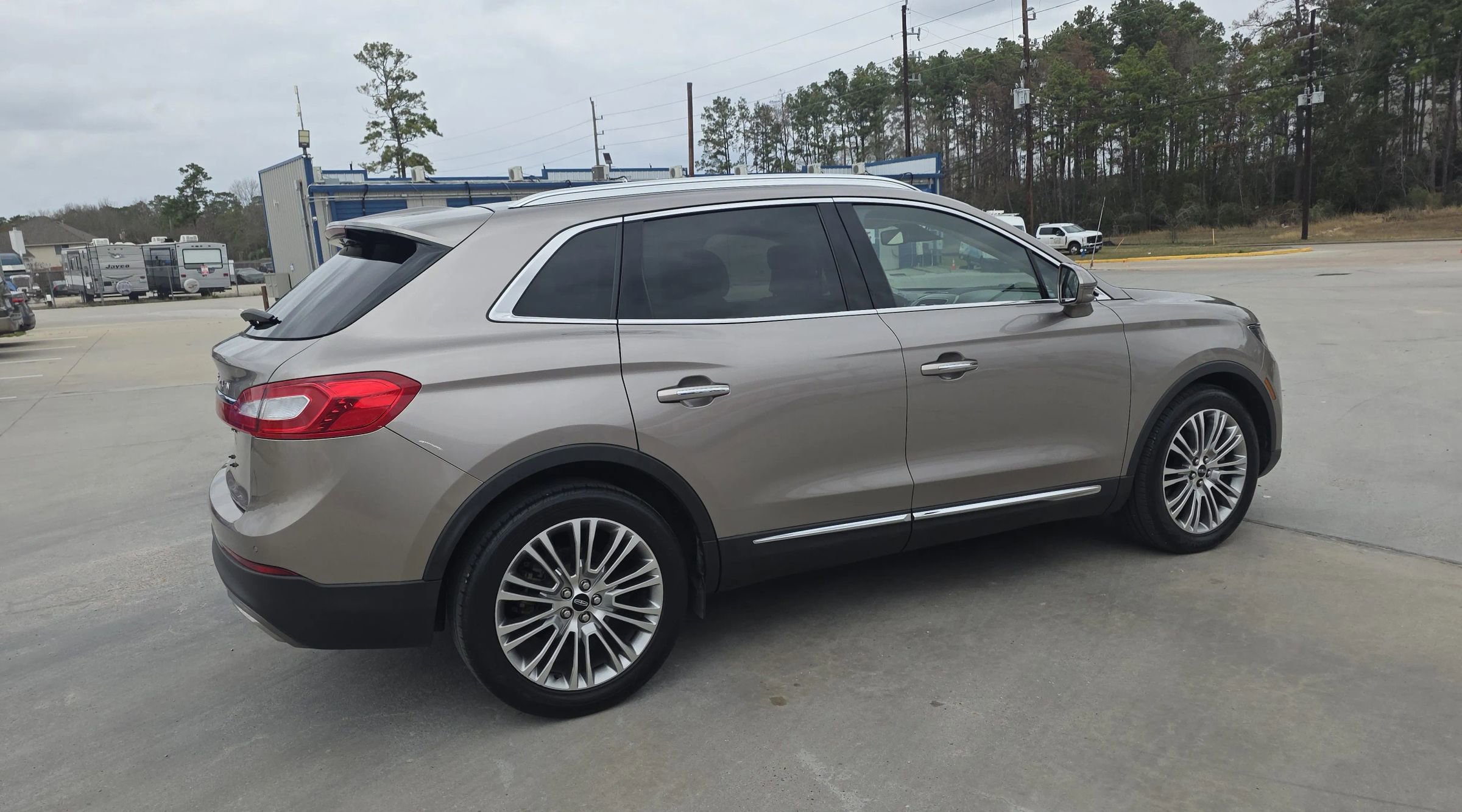 Used 2018 Lincoln MKX Reserve w/ Lincoln MKX Climate Package image 18
