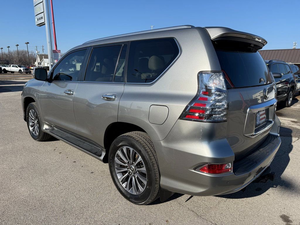 Used 2022 Lexus GX 460 Luxury w/ Off Road Package AWD/4WD image 24