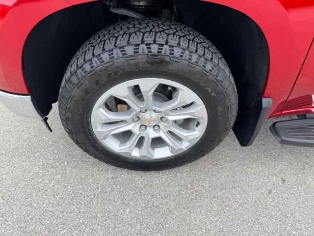 Certified 2025 Chevrolet Silverado 1500 LTZ AWD/4WD image 18