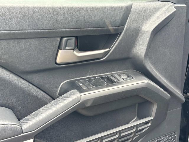 Used 2025 Toyota Tacoma TRD Sport AWD/4WD image 27