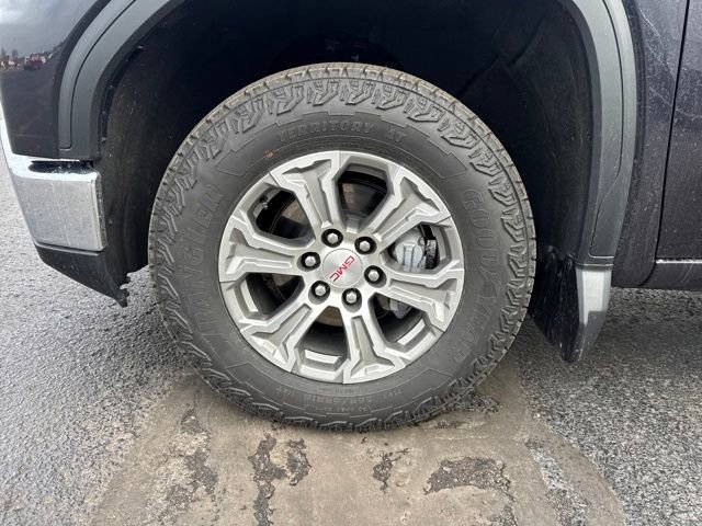 Used 2025 GMC Sierra 1500 SLE image 32