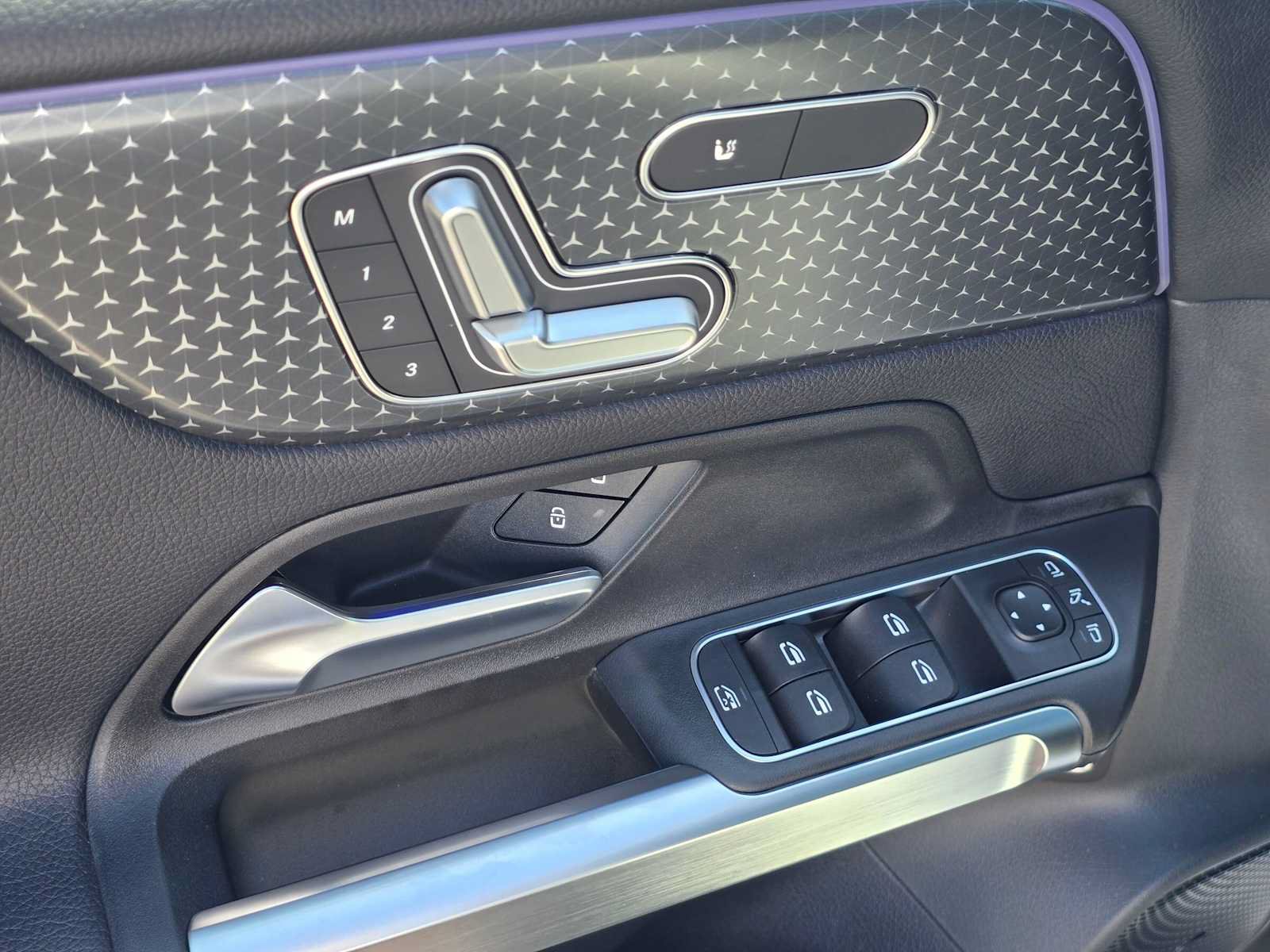 New 2026 Mercedes-Benz GLB 250 image 15