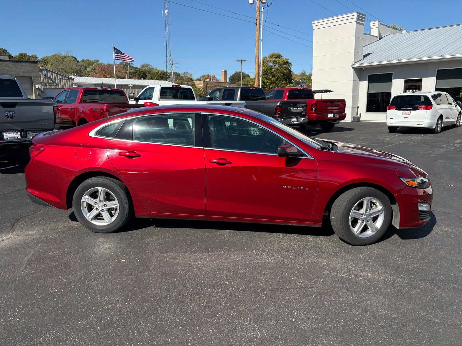 Used 2024 Chevrolet Malibu LT image 5