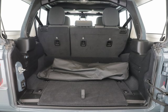 Used 2025 Jeep Wrangler Unlimited Sahara image 26