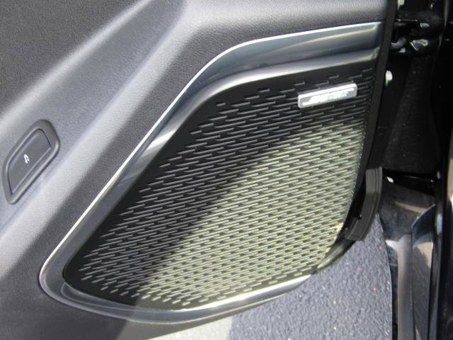 Used 2024 Chevrolet Traverse RS FWD image 32