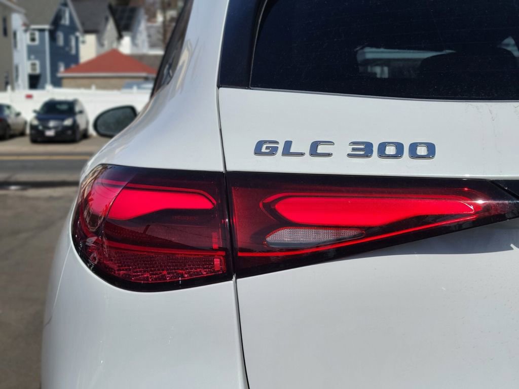 New 2026 Mercedes-Benz GLC 300 4MATIC image 9
