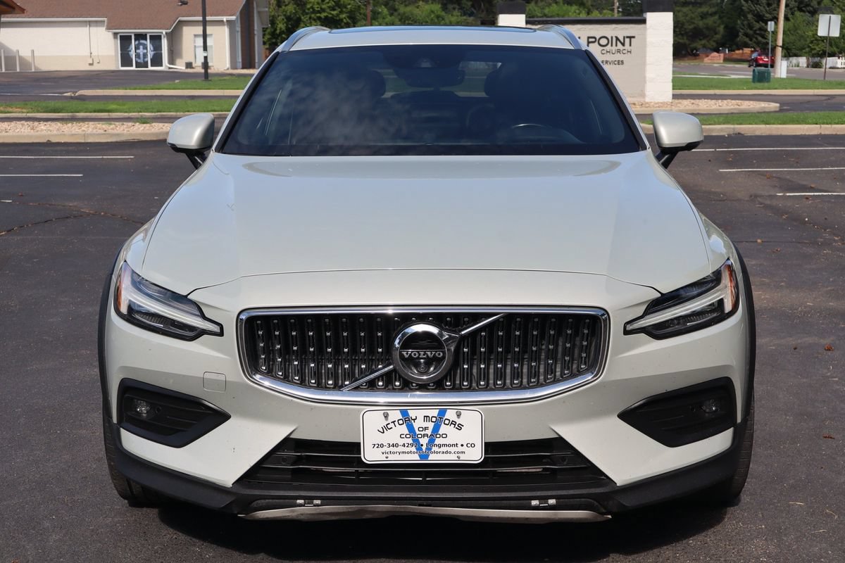Used 2021 Volvo V60 T5 Cross Country AWD/4WD image 12
