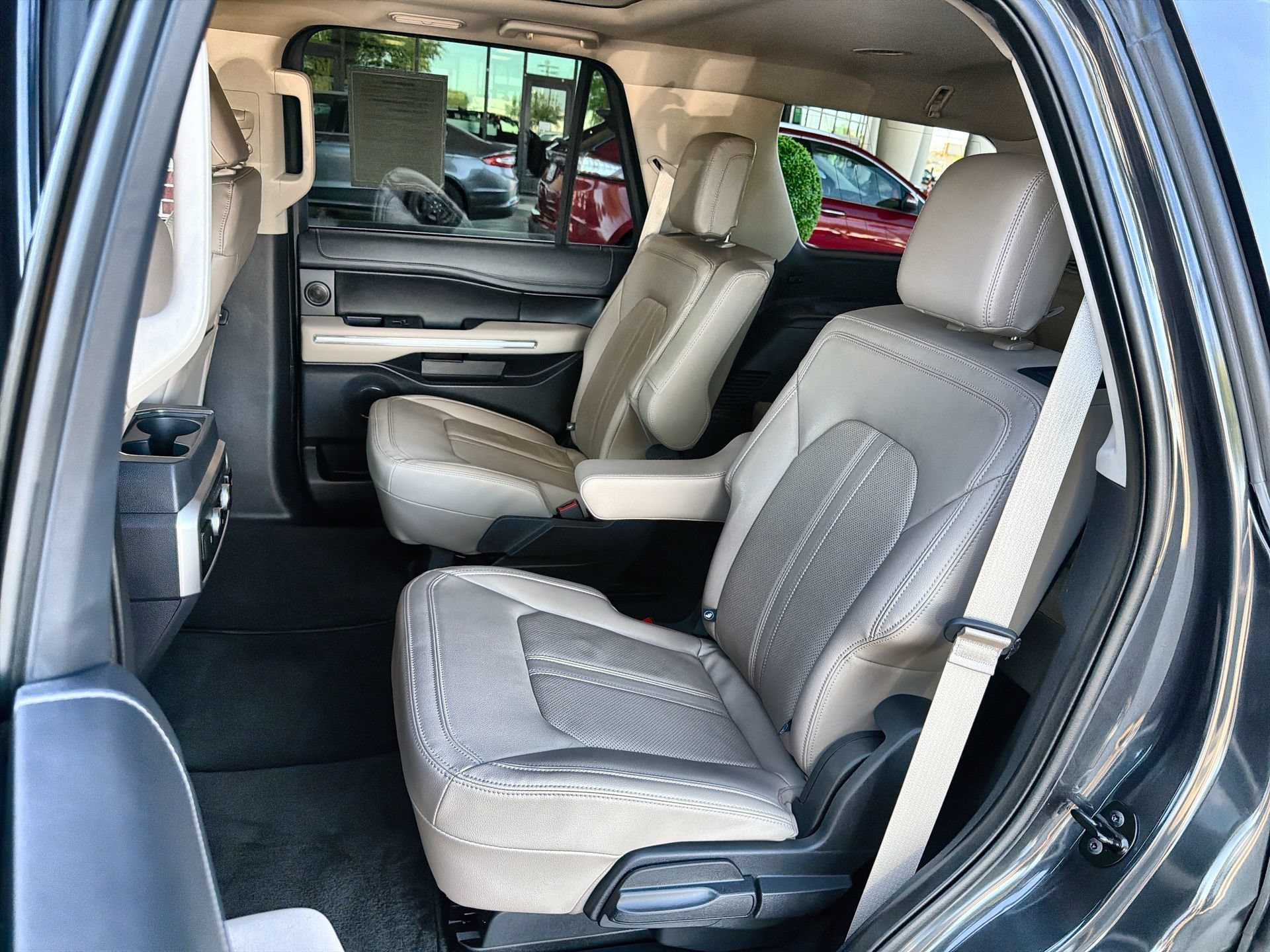 Certified 2024 Ford Expedition Limited AWD/4WD image 23