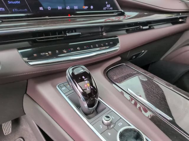 Used 2024 Cadillac Escalade Sport Platinum w/ LPO, ONYX Package AWD/4WD image 20