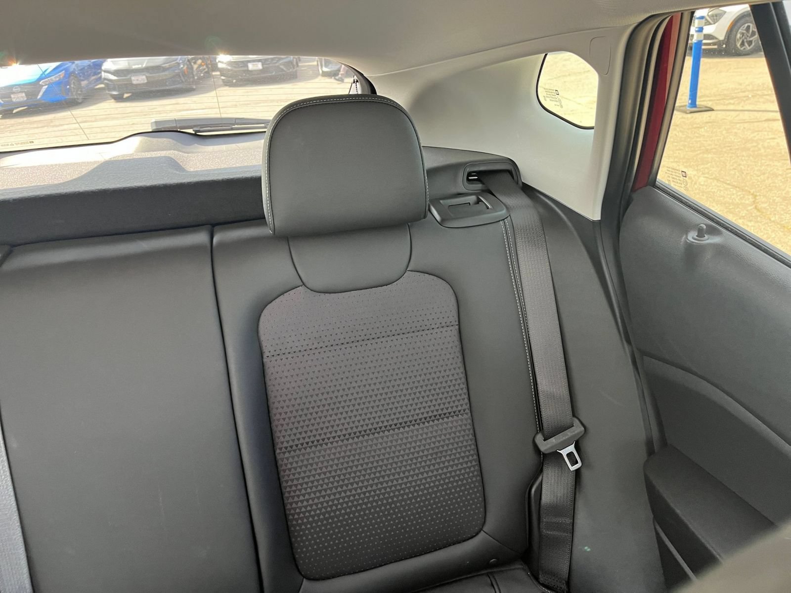 Used 2025 Chevrolet Trax LT FWD image 38