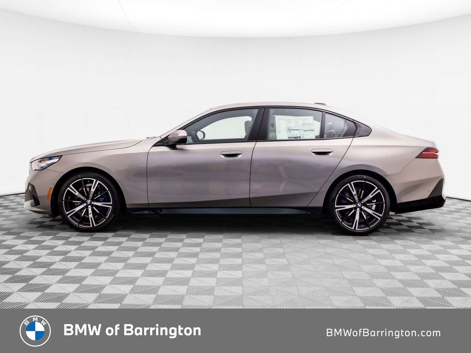 New 2026 BMW 530i xDrive w/ M Sport Package AWD/4WD video 2