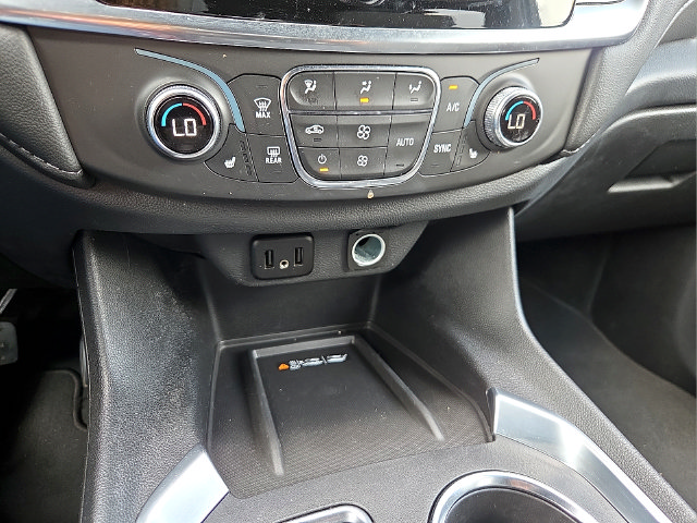 Used 2023 Chevrolet Traverse LT AWD/4WD image 20