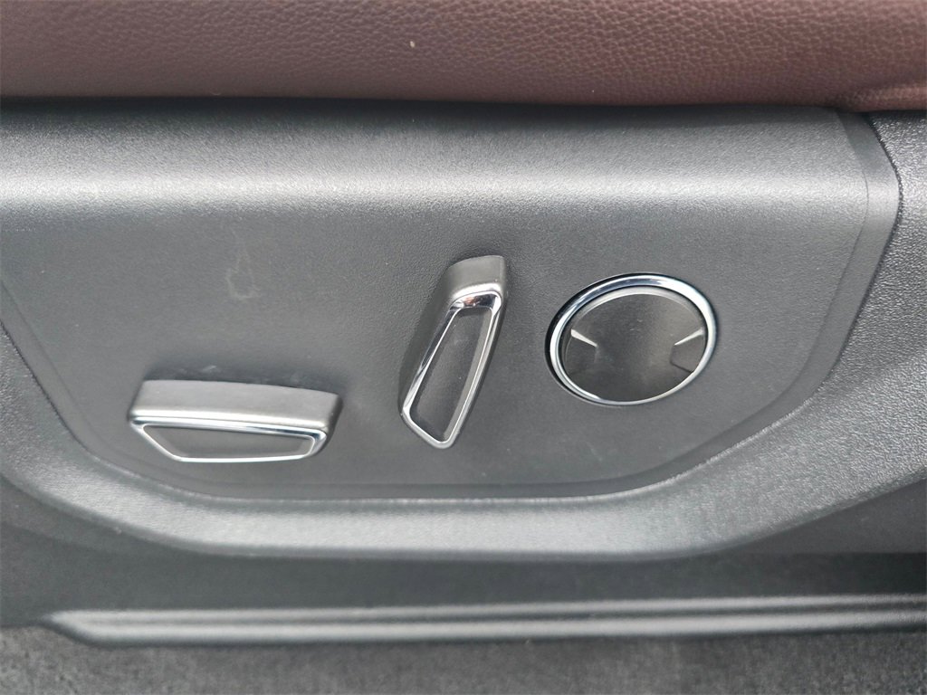 Used 2024 Ford Expedition Limited image 19