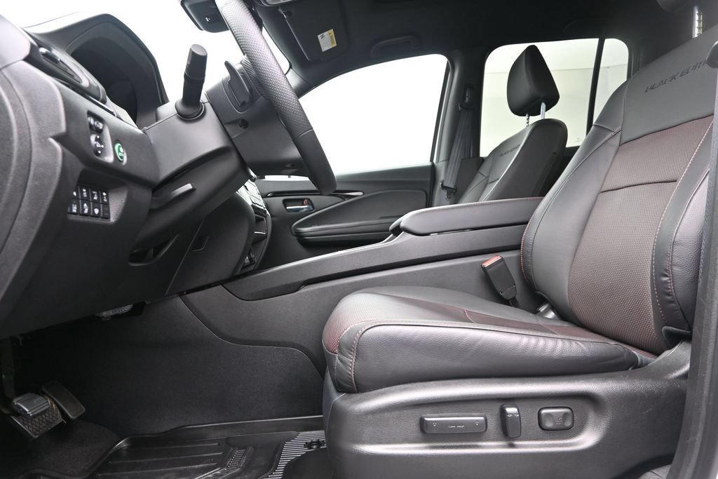 Certified 2026 Honda Ridgeline Black Edition image 16