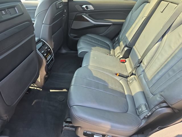 Used 2021 BMW X7 xDrive40i w/ Premium Package AWD/4WD image 16