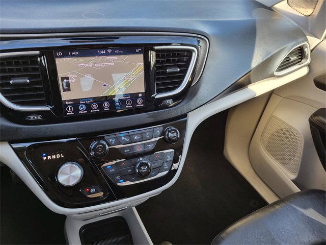 Used 2020 Chrysler Pacifica Touring-L w/ Advanced Safetytec Group image 23