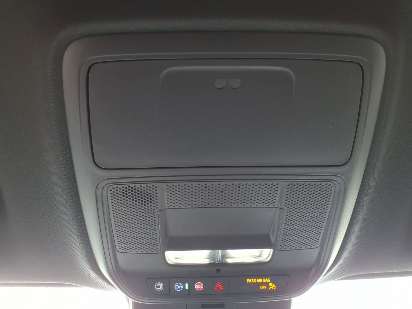 New 2026 GMC Acadia Elevation w/ Elevation Premium Package AWD/4WD image 17