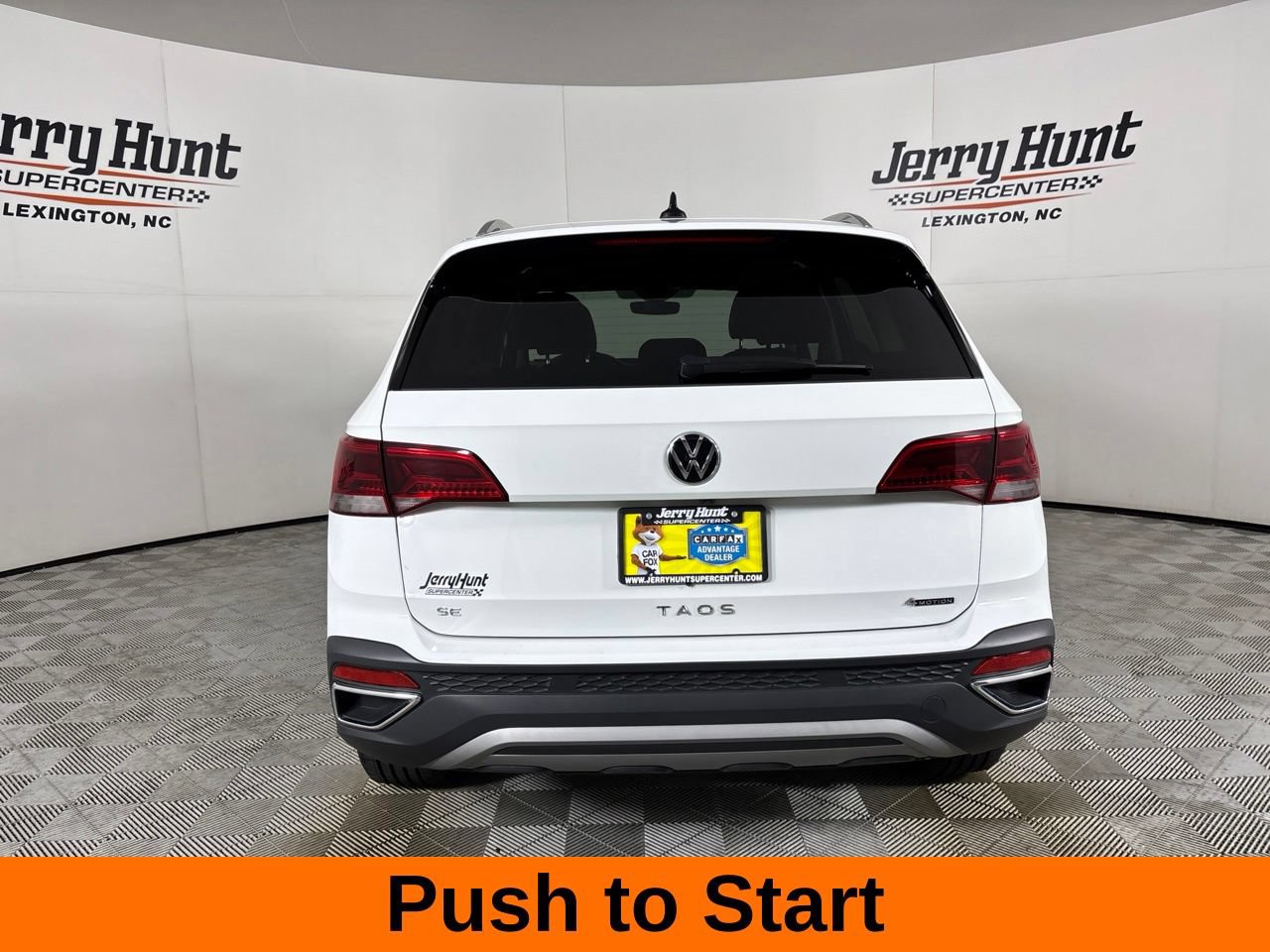 Used 2023 Volkswagen Taos SE w/ Panoramic Sunroof Package AWD/4WD image 7