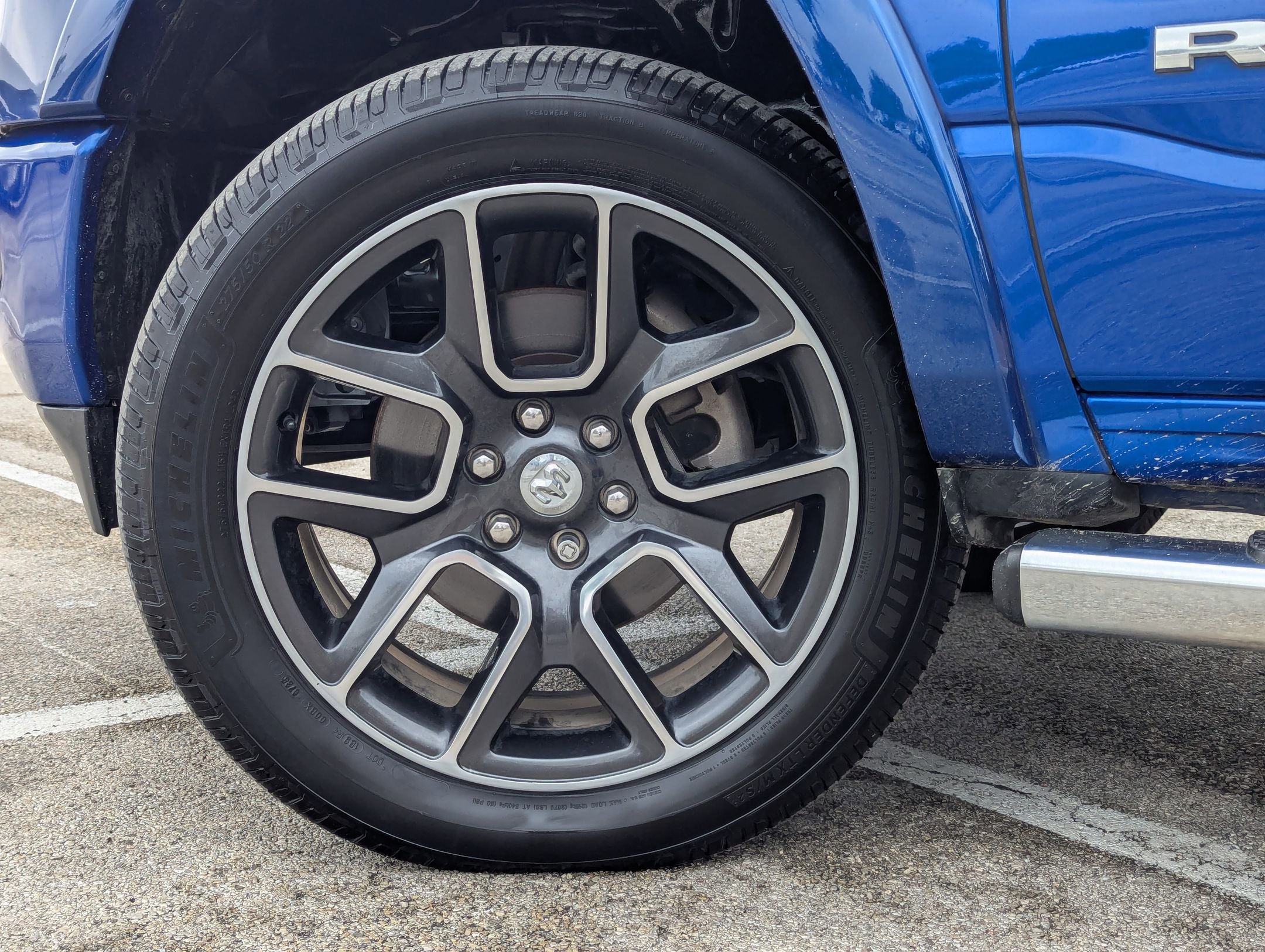 Used 2019 RAM 1500 Laramie image 31