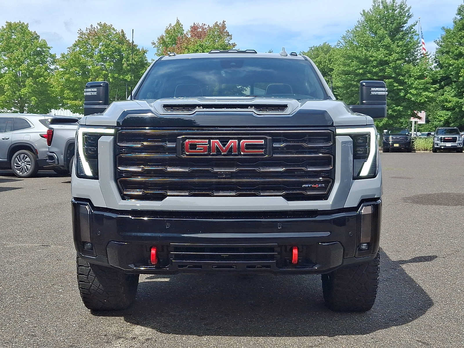 Used 2024 GMC Sierra 2500 AT4X AWD/4WD image 2