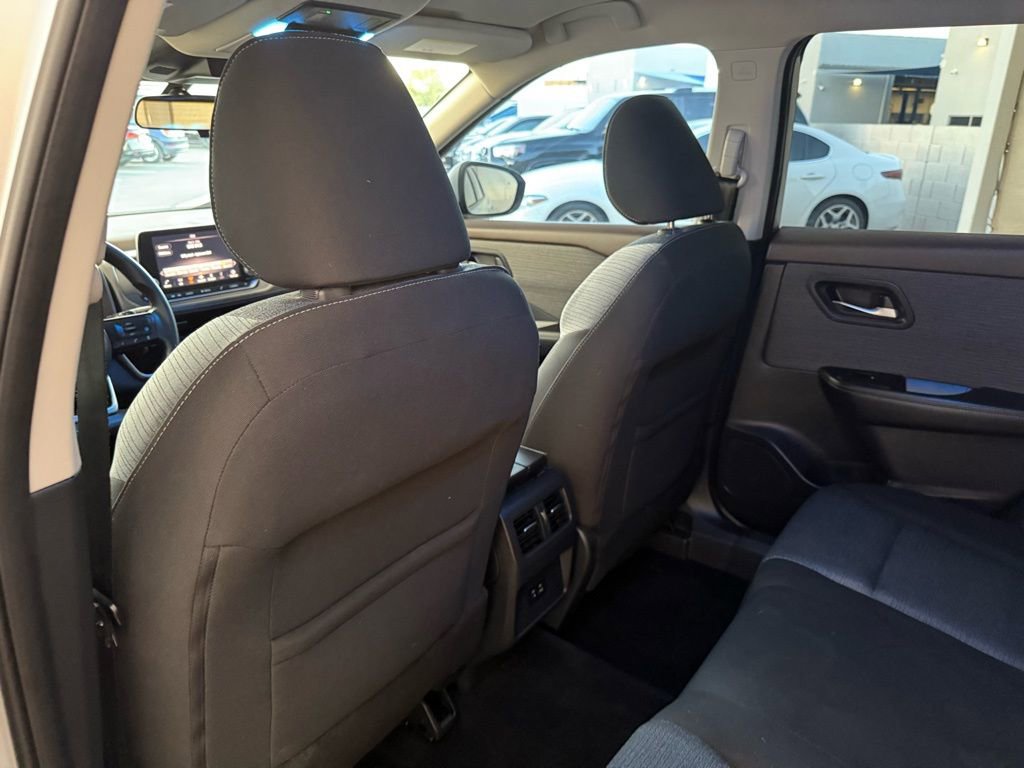 Used 2021 Nissan Rogue SV image 19