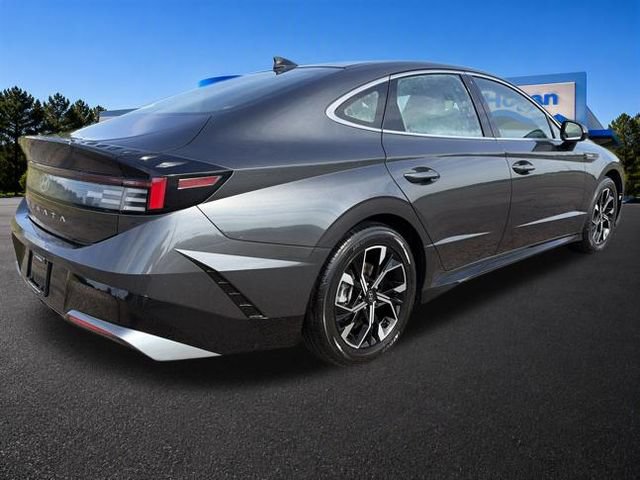 Used 2025 Hyundai Sonata SEL FWD image 3
