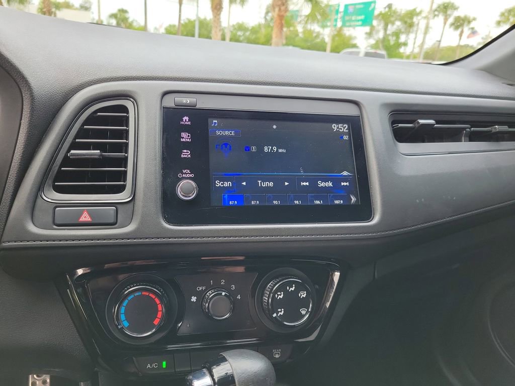 Used 2019 Honda HR-V Sport image 30
