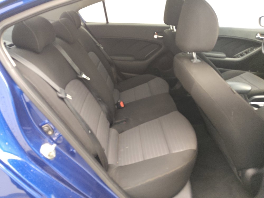Used 2018 Kia Forte S image 19