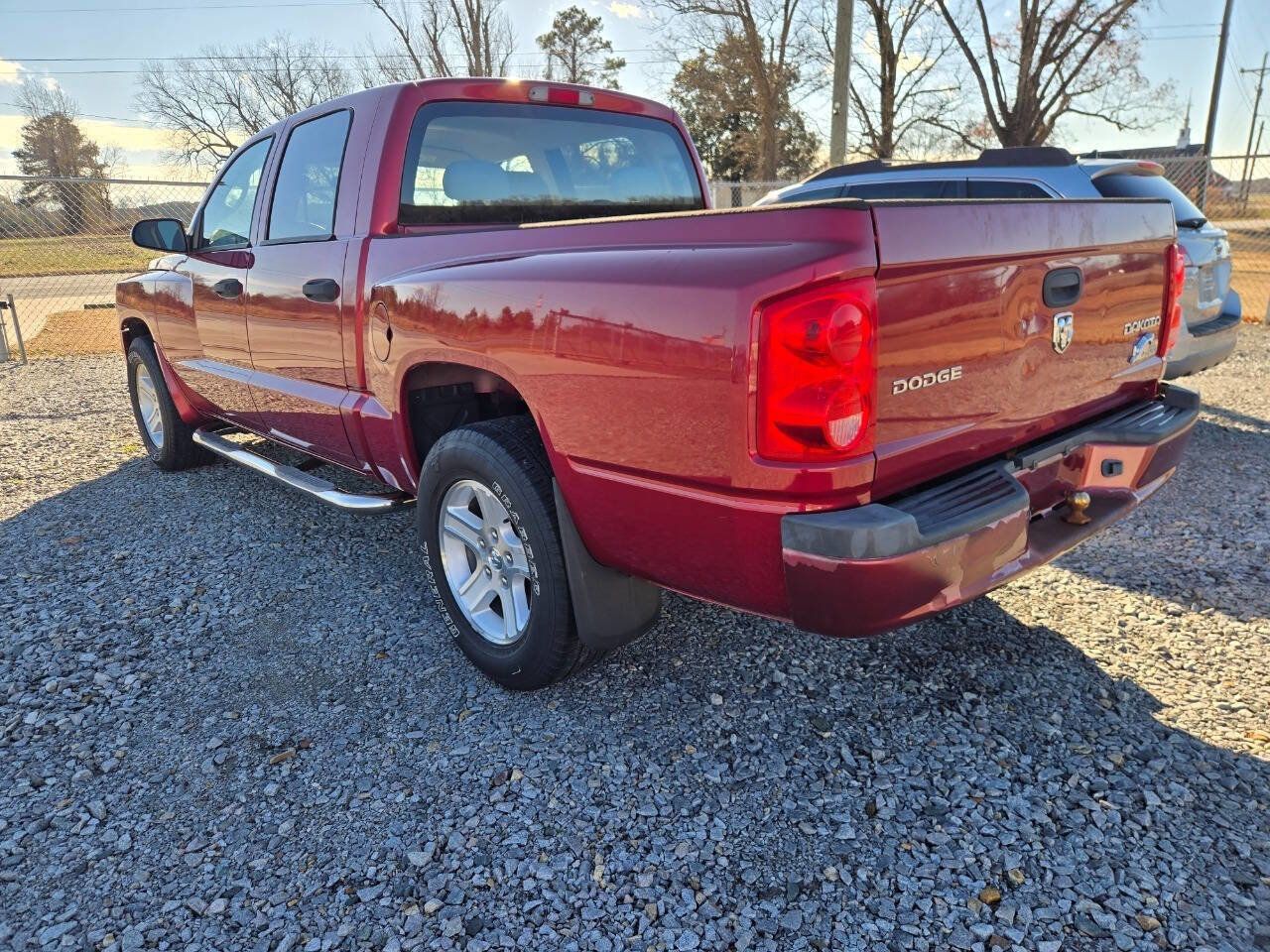 Used 2011 Dodge Dakota Big Horn image 3