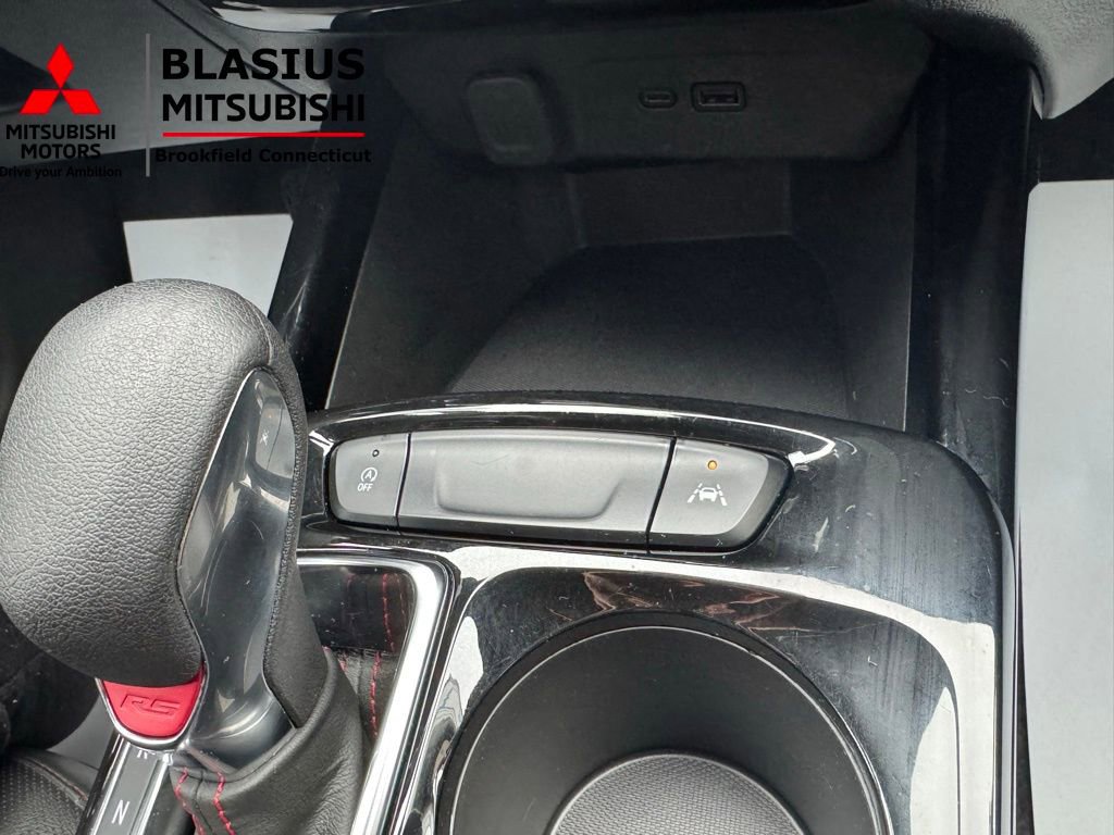 Used 2024 Chevrolet Trax RS image 29